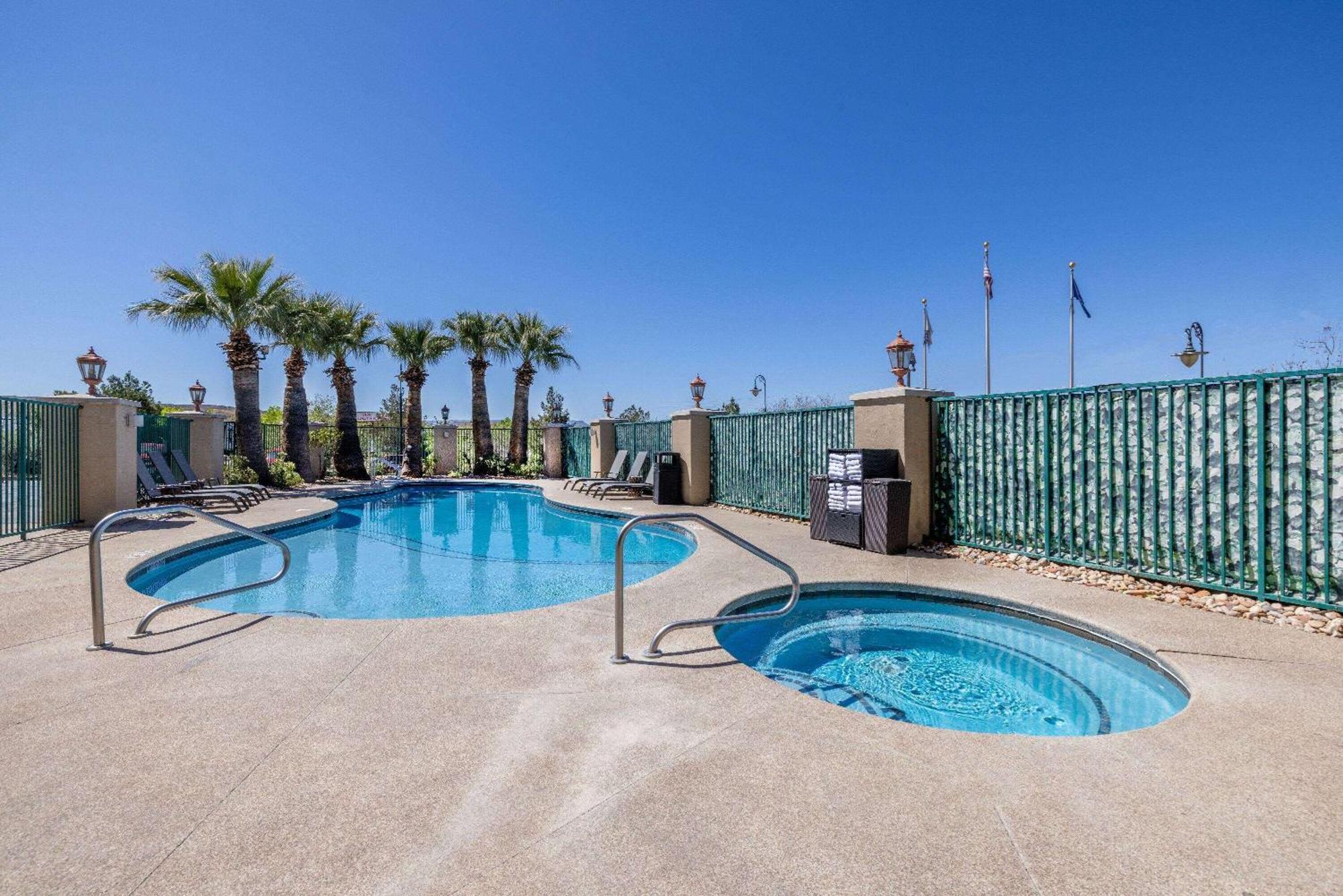 La Quinta By Wyndham St. George Hotel Exterior photo